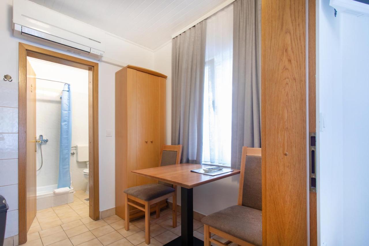 איזולה Apartmaji Pri Perotu מראה חיצוני תמונה